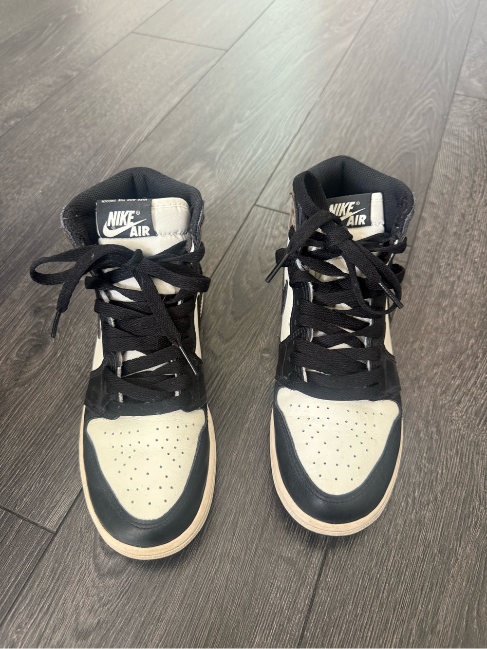 Nike Air Jordan 1 Mid Sneakers - Black & White